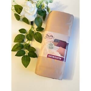 Gwen Studios Makes 2 Pillowcases Satin Fabric 2 Yards